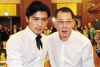 记者爆料杨受成视频全集,揭秘娱乐圈大佬的真实生活 第1张 记者爆料杨受成视频全集,揭秘娱乐圈大佬的真实生活 第1张